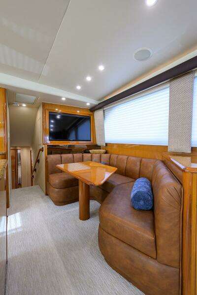 Viking 56 MATTER OF TIME - Dinette