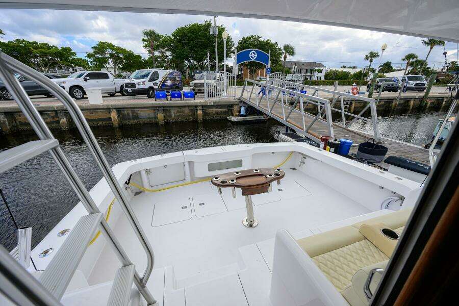 Viking 56 MATTER OF TIME - Cockpit