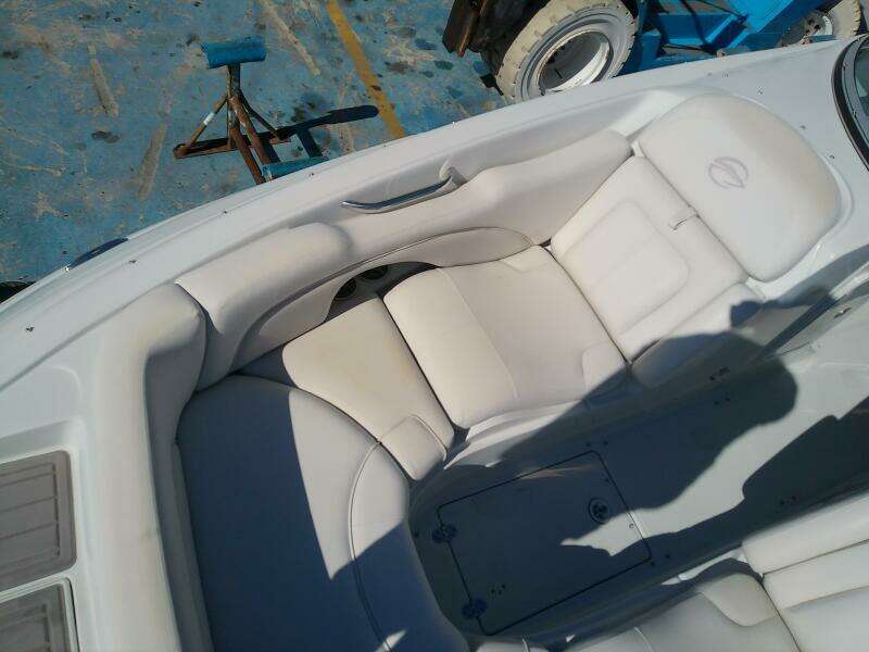 26ft Crownline Yacht For Sale