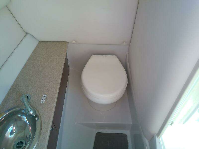 26ft Crownline Yacht For Sale