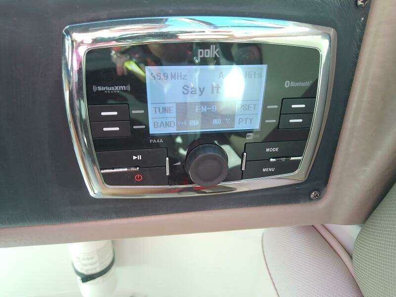 26ft Crownline Yacht For Sale