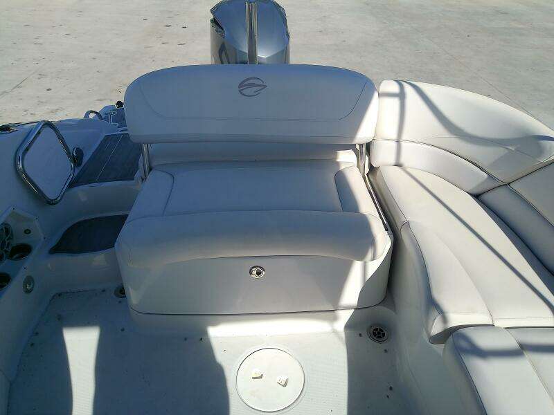 26ft Crownline Yacht For Sale
