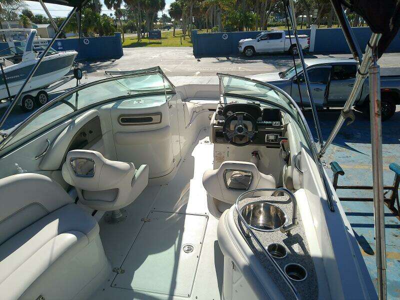 26ft Crownline Yacht For Sale