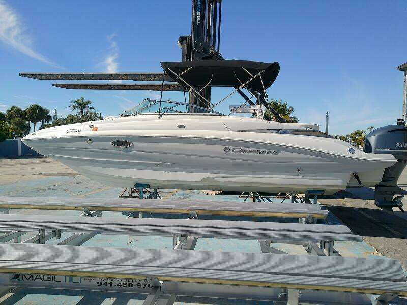 26ft Crownline Yacht For Sale
