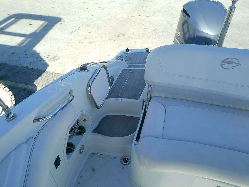 26ft Crownline Yacht For Sale