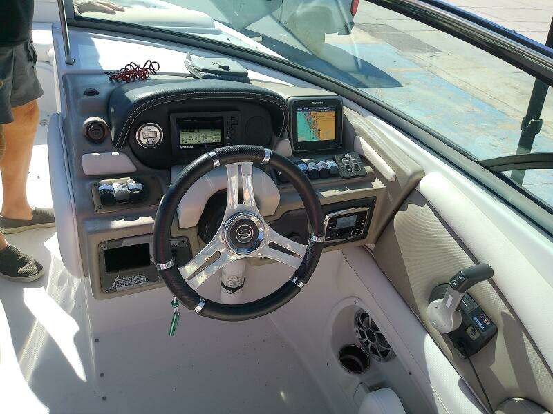 26ft Crownline Yacht For Sale