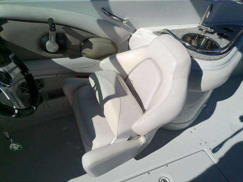 26ft Crownline Yacht For Sale