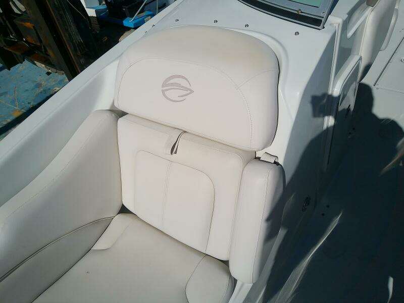 26ft Crownline Yacht For Sale