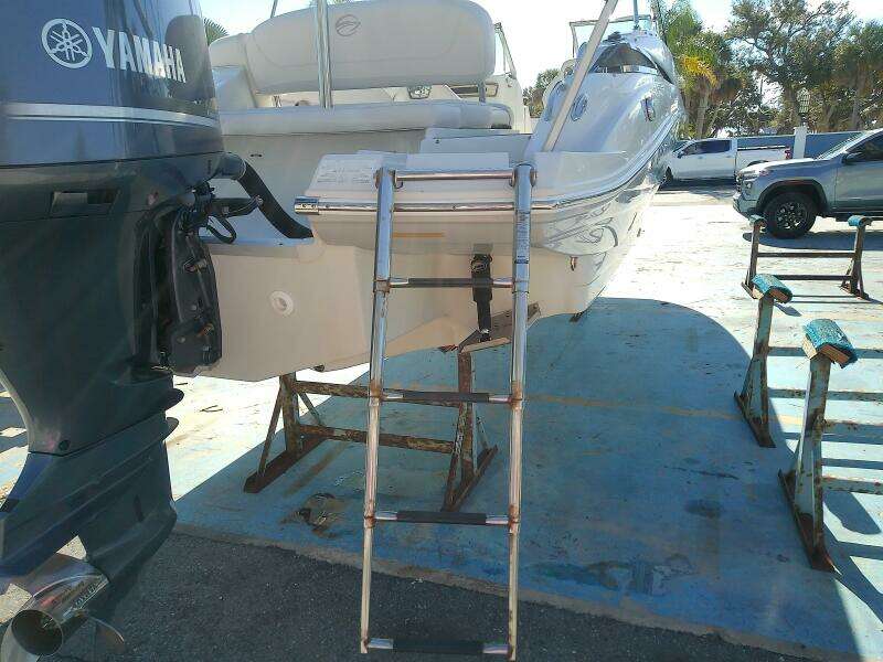 26ft Crownline Yacht For Sale