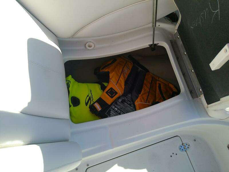 26ft Crownline Yacht For Sale