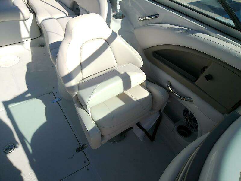 26ft Crownline Yacht For Sale