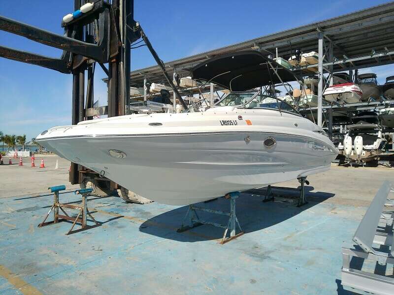 26ft Crownline Yacht For Sale