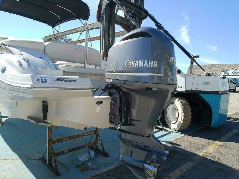 26ft Crownline Yacht For Sale