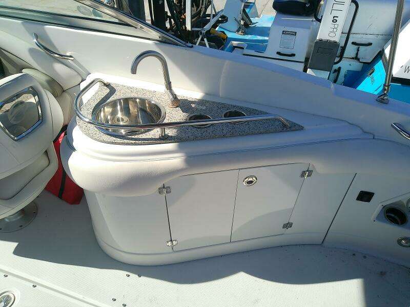 26ft Crownline Yacht For Sale
