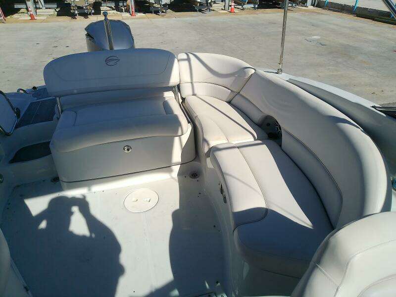 26ft Crownline Yacht For Sale