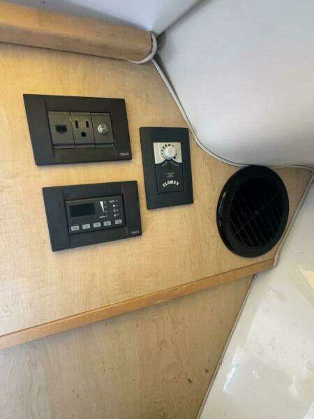 36ft Hydra Sports Yacht For Sale