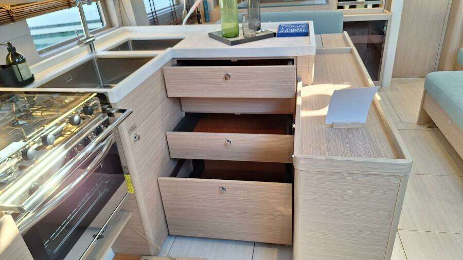 52ft Beneteau Yacht For Sale