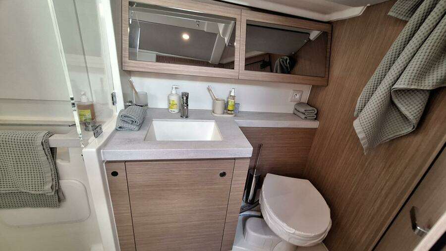 52ft Beneteau Yacht For Sale