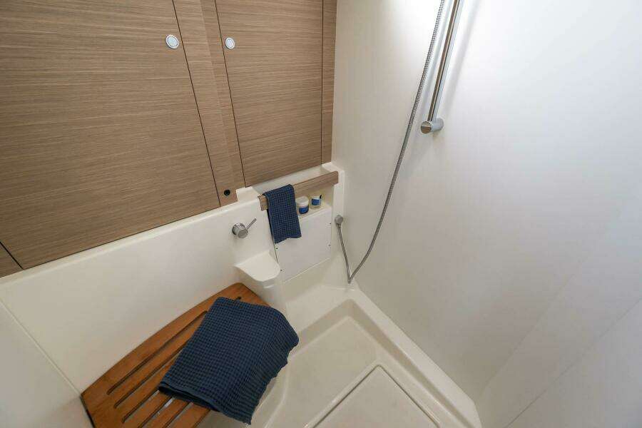 52ft Beneteau Yacht For Sale