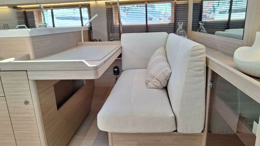 52ft Beneteau Yacht For Sale