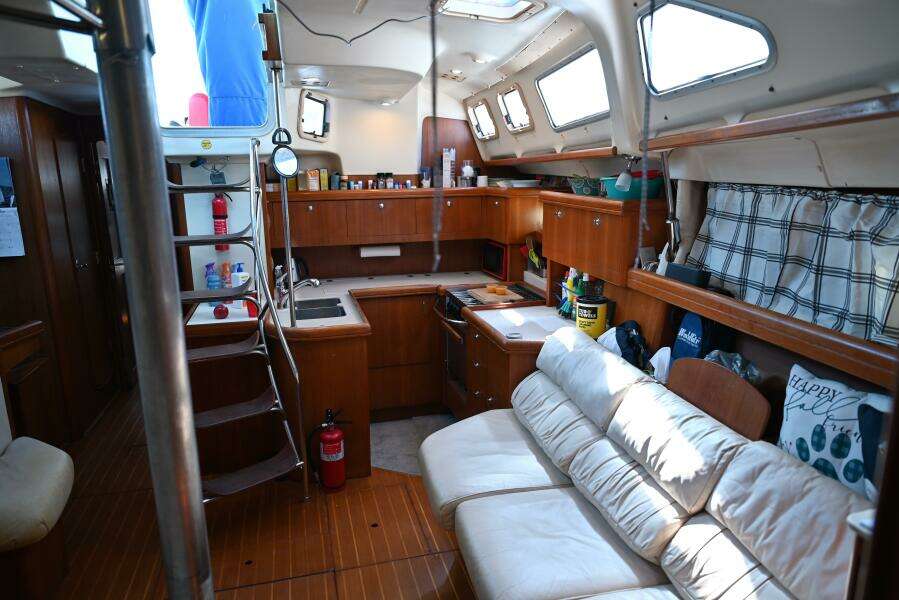 44ft Hunter Yacht For Sale