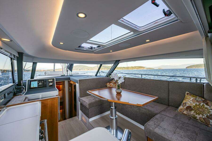 NO NAME  41ft Moody Yacht For Sale