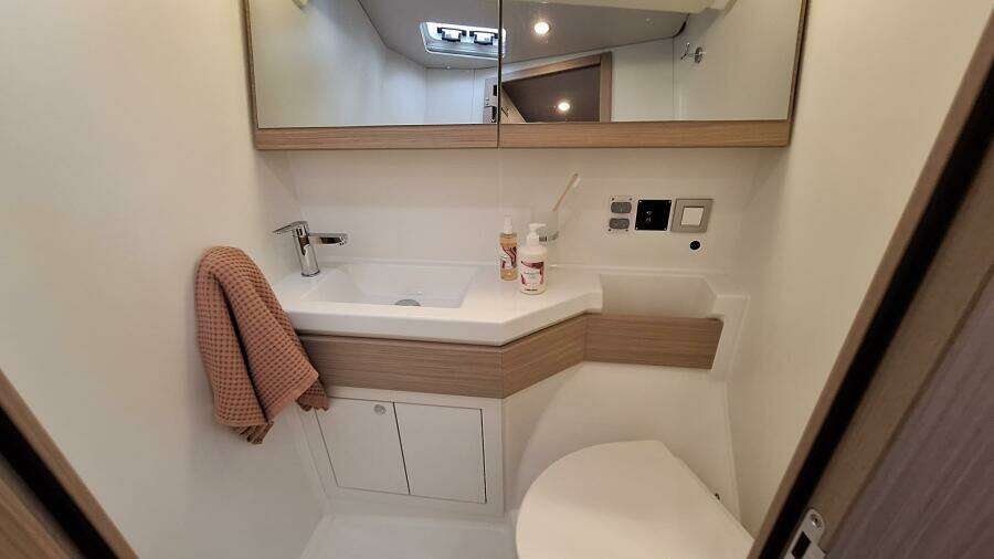 47ft Beneteau Yacht For Sale