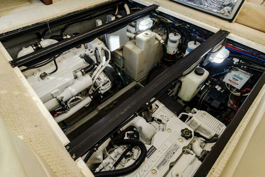 39ft Meridian Yacht For Sale