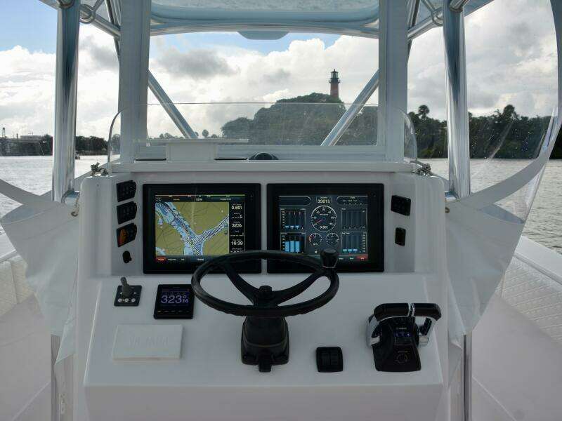 39ft Venture Yacht For Sale