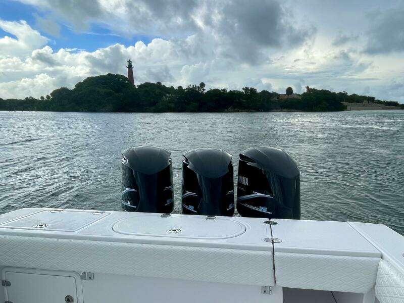 39ft Venture Yacht For Sale