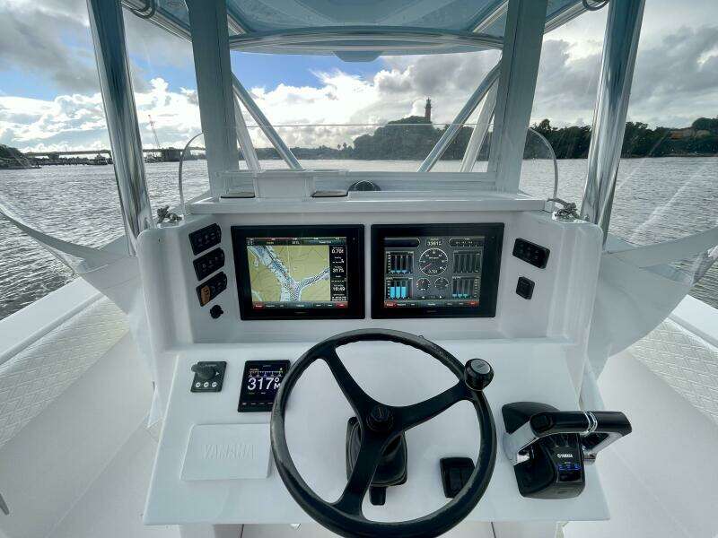 39ft Venture Yacht For Sale