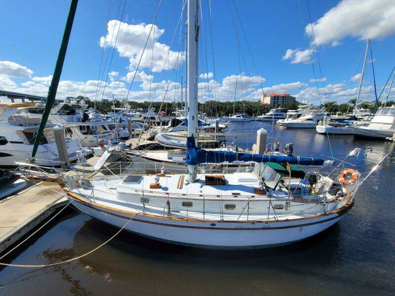 Albatross 37ft Tayana Yacht For Sale