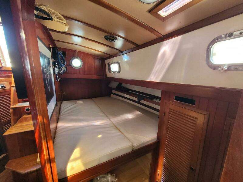 Albatross 37ft Tayana Yacht For Sale