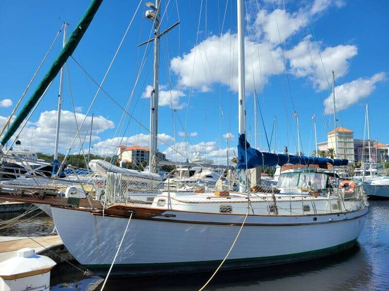 Albatross 37ft Tayana Yacht For Sale