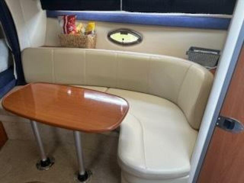 32' 2008 Bayliner 320