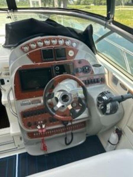 32' 2008 Bayliner 320