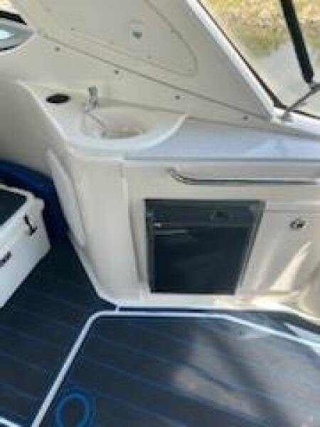 32' 2008 Bayliner 320