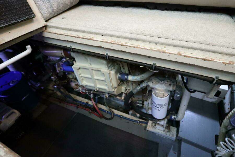 43ft Hatteras Yacht For Sale