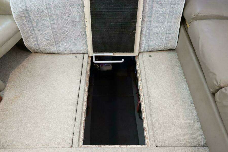 43ft Hatteras Yacht For Sale