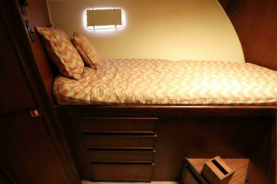 43ft Hatteras Yacht For Sale