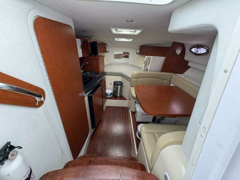 33ft Pro Line Yacht For Sale