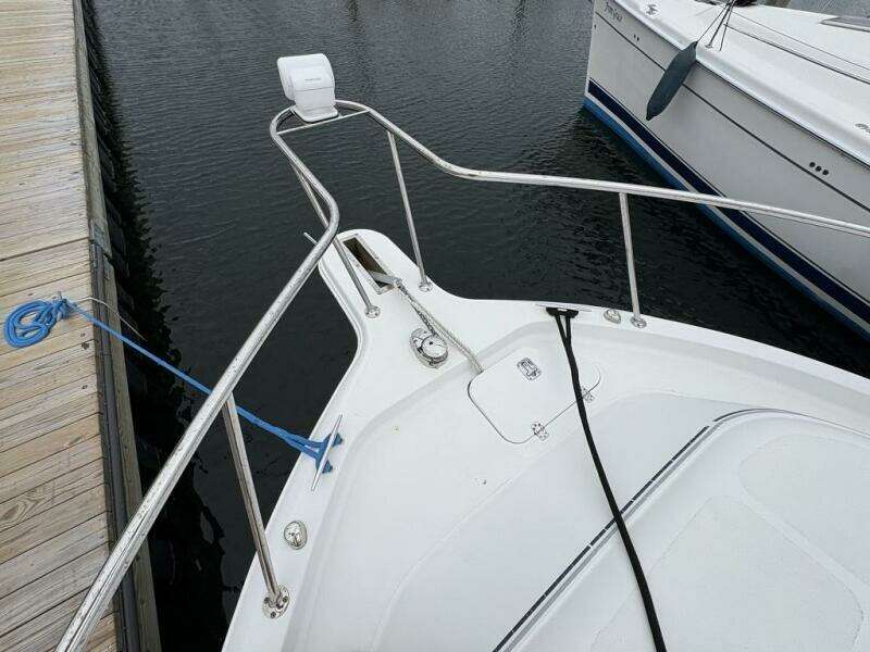 33ft Pro Line Yacht For Sale