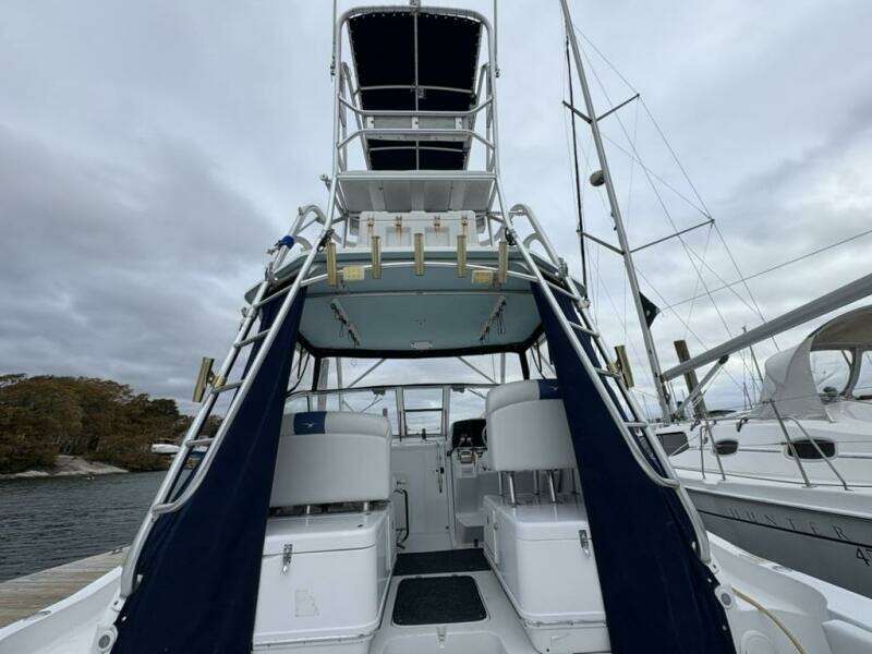 33ft Pro Line Yacht For Sale
