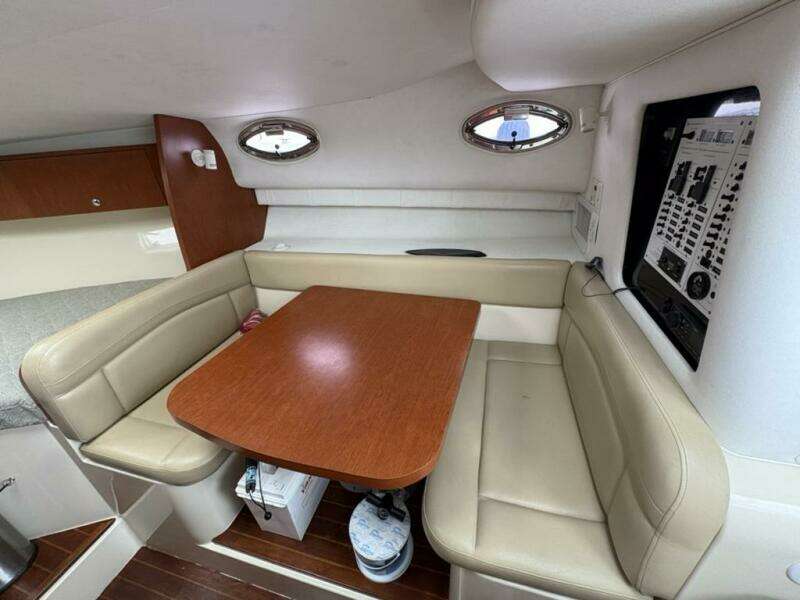 33ft Pro Line Yacht For Sale