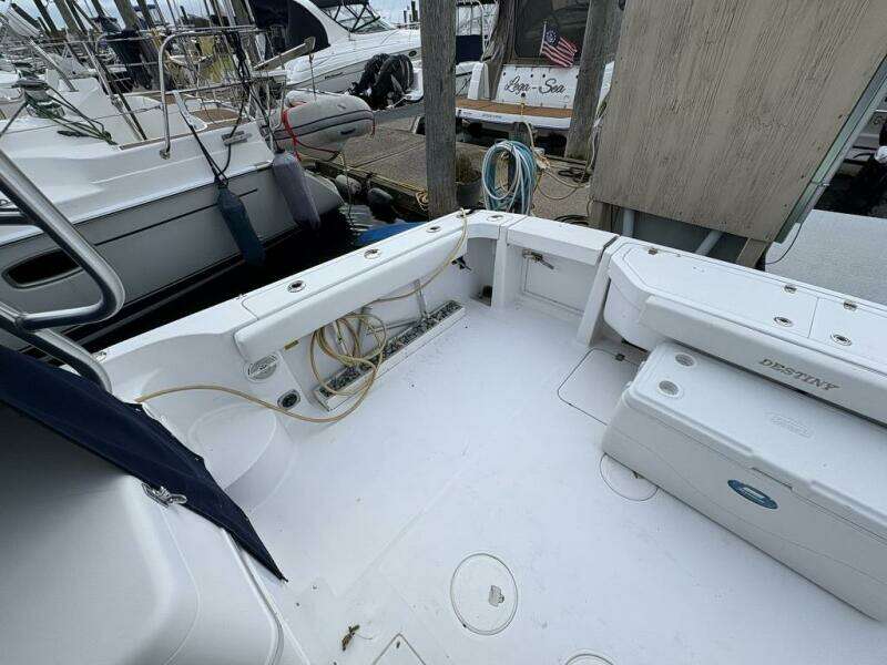 33ft Pro Line Yacht For Sale