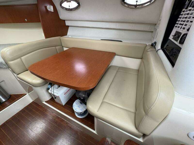 33ft Pro Line Yacht For Sale