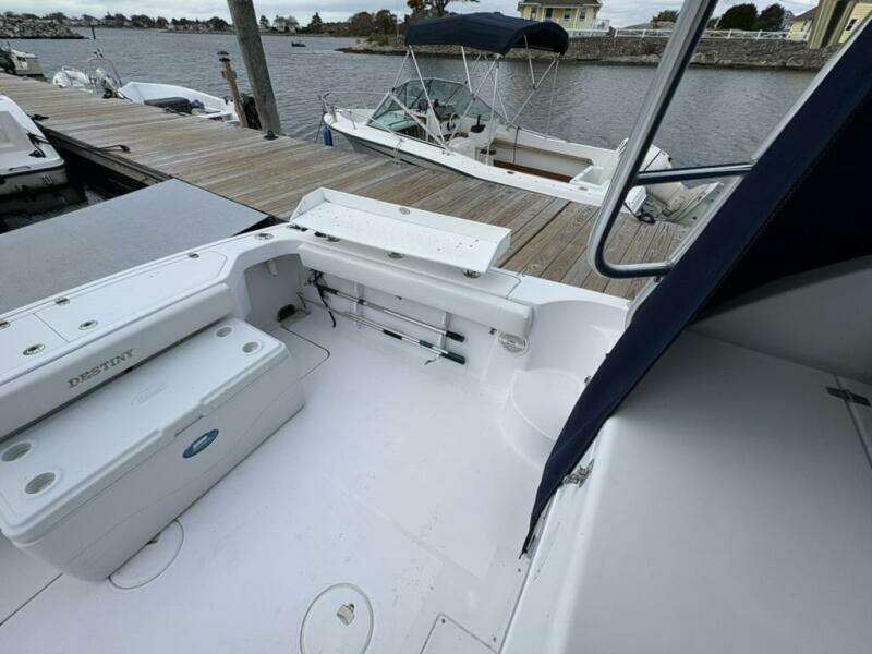 33ft Pro Line Yacht For Sale
