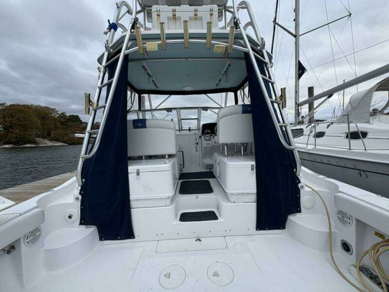 33ft Pro Line Yacht For Sale