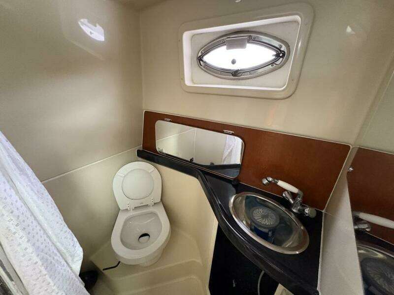 33ft Pro Line Yacht For Sale