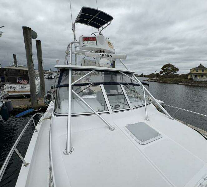 33ft Pro Line Yacht For Sale